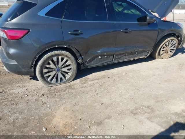 1FMCU9DZ8LUB57363 Ford Escape Titanium Hybrid