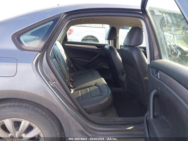 Volkswagen Passat 1.8t Wolfsburg Edition 2015 1VWAT7A39FC041776 Image 8