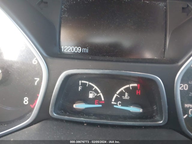 Ford ESCAPE SE 2019 1FMCU0GD5KUB32480 Image 7