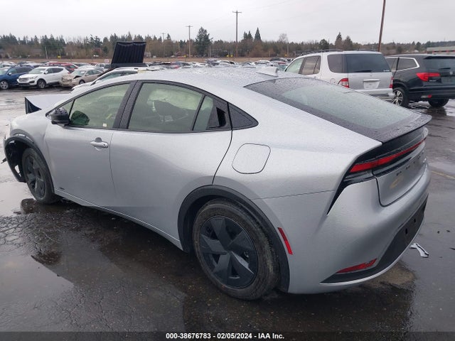 Toyota Prius Le Awd-e 2023 JTDADABU7P3006207 Image 3