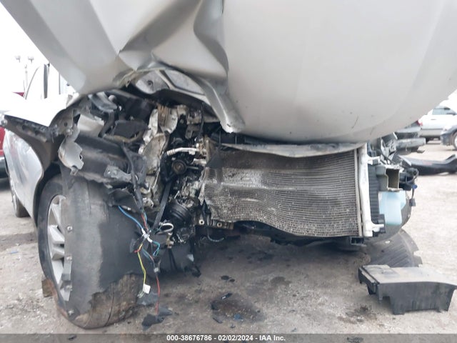 Chevrolet IMPALA 1LT 2018 2G1105S36J9120684 Image 16