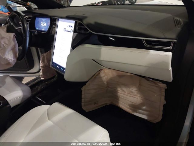 5YJXCAE21HF070206 Tesla Model X 100d/75d/90d