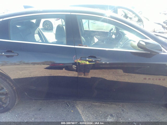 Chevrolet MALIBU LT 2018 1G1ZD5ST0JF197579 Image 14