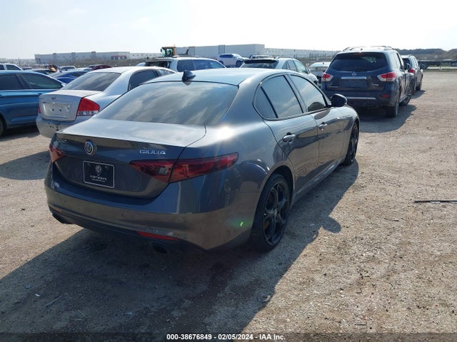 ZARFAMBN0N7666352 Alfa Romeo Giulia Ti Rwd