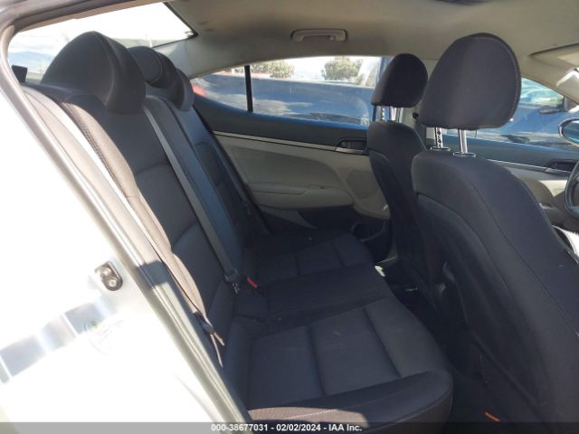 KMHD74LF2JU520453 Hyundai ELANTRA SE