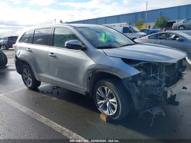 2015 TOYOTA HIGHLANDER XLE V6 VIN: 5TDKKRFH0FS113330