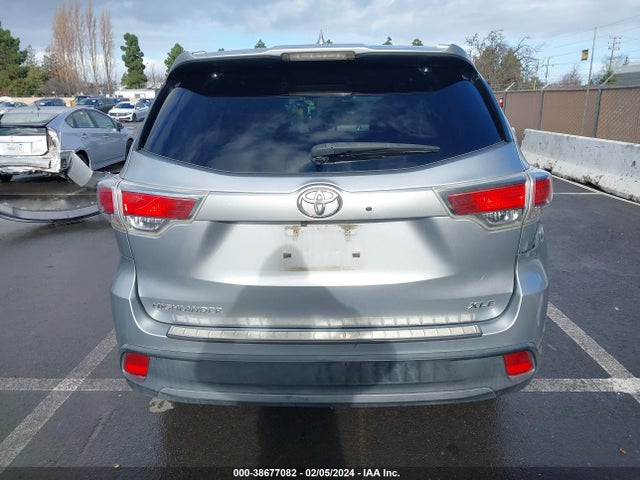 2015 TOYOTA HIGHLANDER XLE V6 VIN: 5TDKKRFH0FS113330