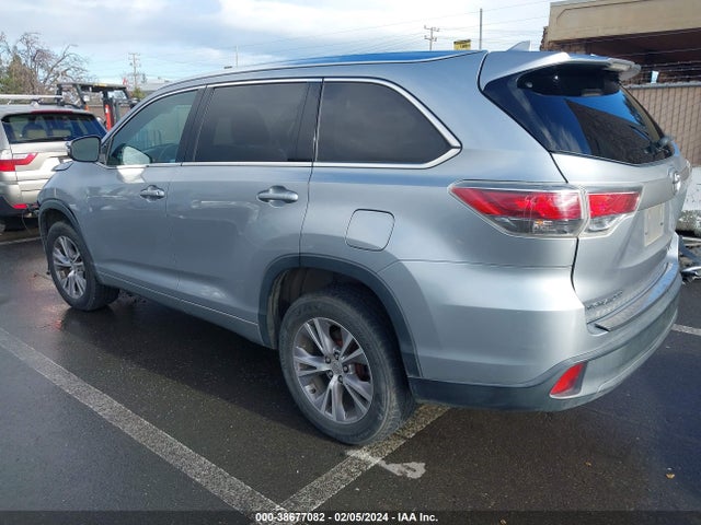 2015 TOYOTA HIGHLANDER XLE V6 VIN: 5TDKKRFH0FS113330
