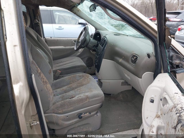 2005 DODGE GRAND CARAVAN SXT VIN: 2D4GP44L15R503865