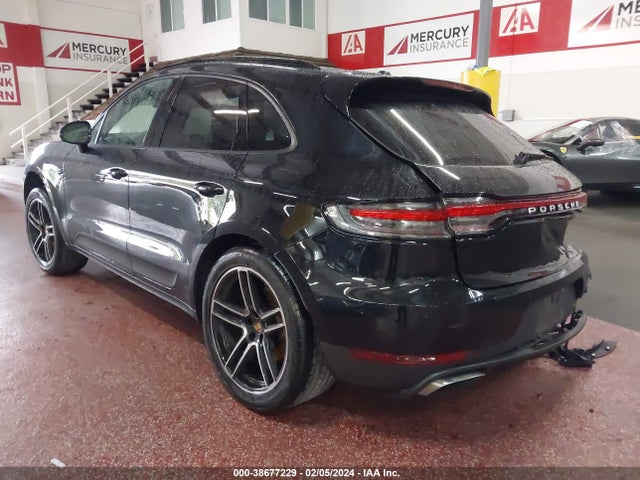 2021 PORSCHE MACAN WP1AA2A53MLB02886 Photo 2