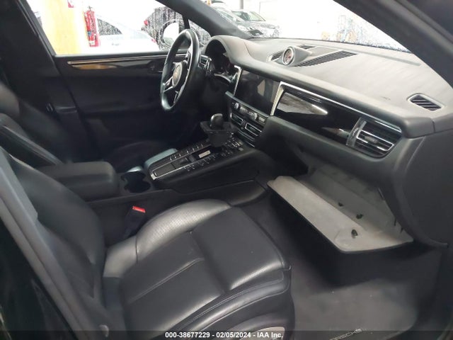 2021 PORSCHE MACAN WP1AA2A53MLB02886 Photo 4