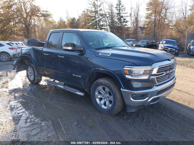 RAM 1500 Laramie Quad Cab 4x4 6'4 Box 2020 1C6SRFDT1LN263151 zdjęcie główne