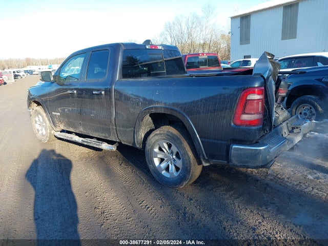 RAM 1500 Laramie Quad Cab 4x4 6'4 Box 2020 1C6SRFDT1LN263151 Image 3