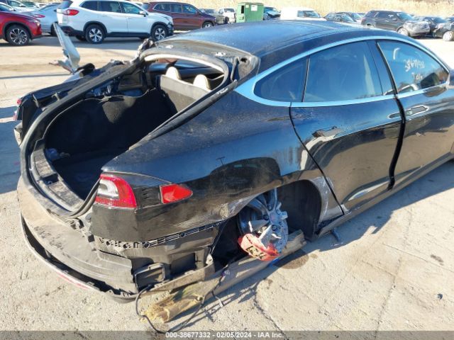 5YJSA1H18EFP33091 Tesla Model S P85