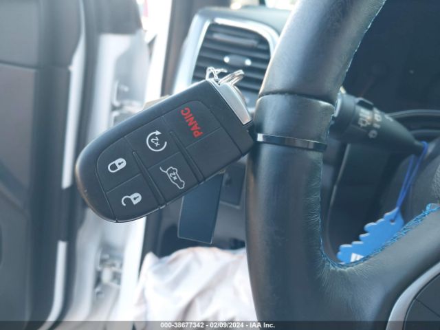 1C4RJFAG8JC466360 Jeep Grand Cherokee Upland 4x4