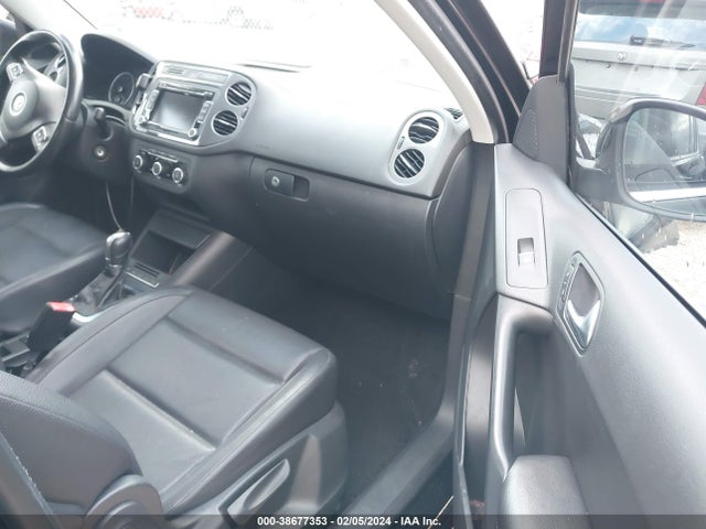 2012 VOLKSWAGEN TIGUAN SE VIN: WVGAV7AX2CW573456