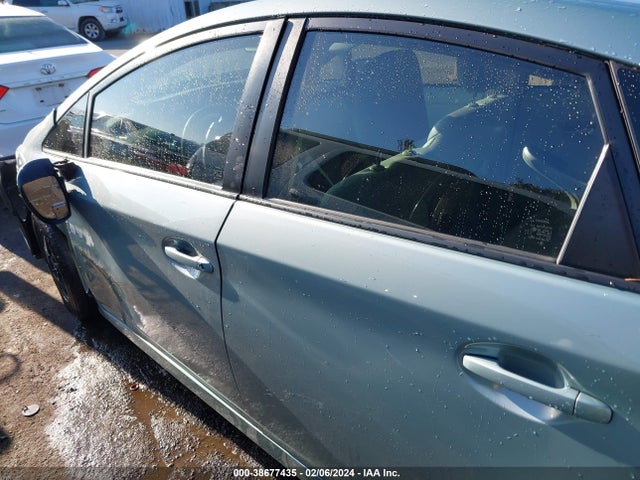 2015 TOYOTA PRIUS TWO VIN: JTDKN3DU6F1948320