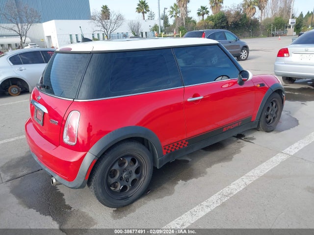 2005 MINI COOPER WMWRC33505TJ70899 Photo 3