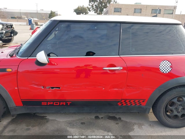 2005 MINI COOPER WMWRC33505TJ70899 Photo 5