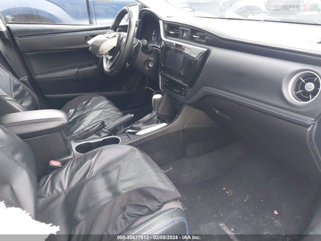Toyota COROLLA SE 2017 5YFBURHE0HP602982 Image 5