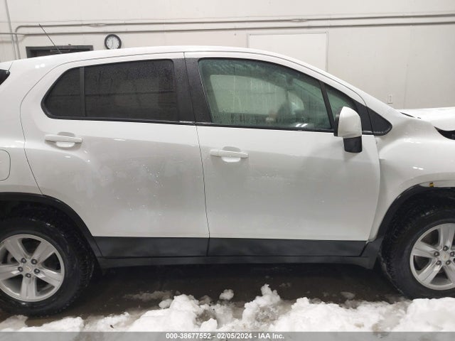 Chevrolet Trax Awd Ls 2022 KL7CJNSM9NB510430 Image 13