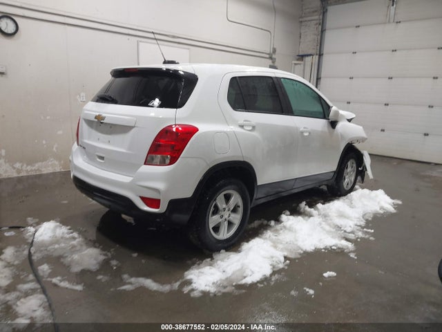 Chevrolet Trax Awd Ls 2022 KL7CJNSM9NB510430 Image 4