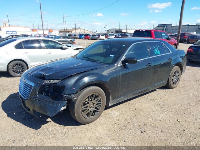 Chrysler 300 2014 2C3CCAAG6EH189833 Image 2