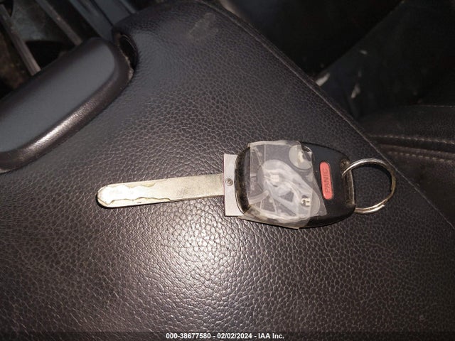 2010 HONDA ACCORD 2.4 EX-L VIN: 1HGCP2F81AA131985