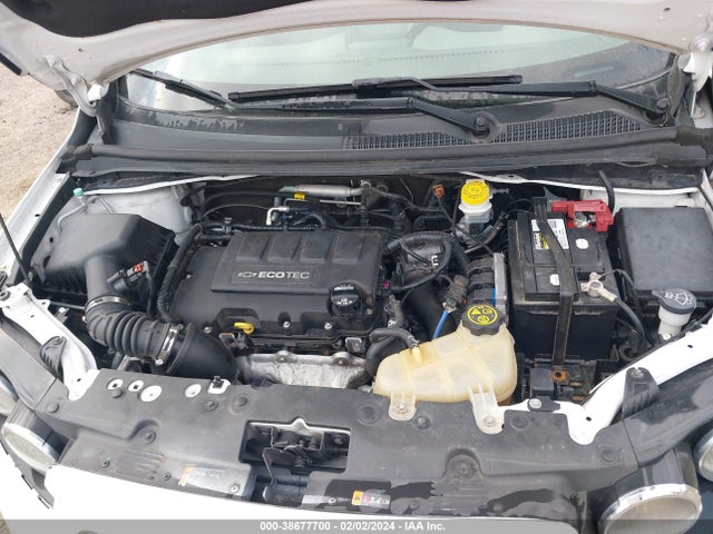 Chevrolet Sonic Ltz Auto 2015 1G1JE5SB1F4112351 Image 10