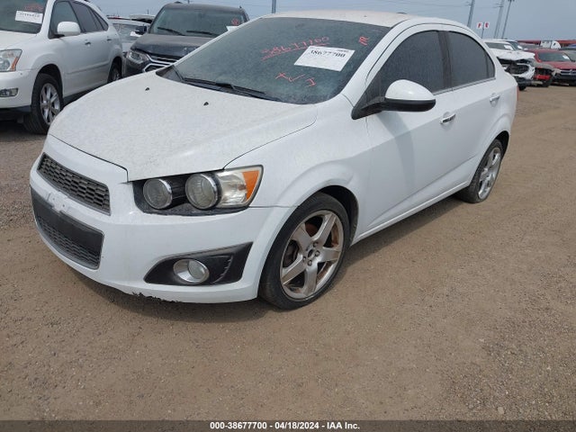 Chevrolet Sonic Ltz Auto 2015 1G1JE5SB1F4112351 Image 2