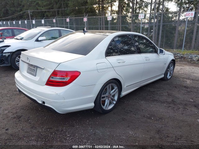 2012 MERCEDES-BENZ C 250 LUXURY/SPORT VIN: WDDGF4HB5CR228530