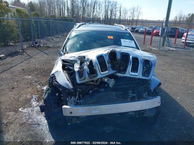 2017 JEEP CHEROKEE LATITUDE 4X4 VIN: 1C4PJMCB8HW600967