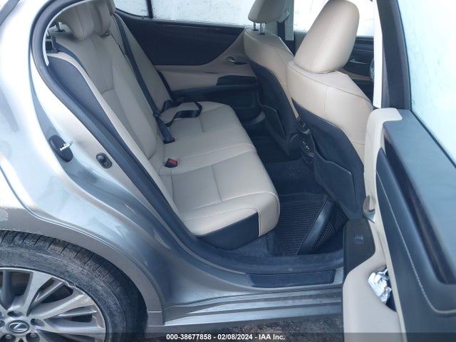 58ADZ1B1XMU090876 Lexus ES 350