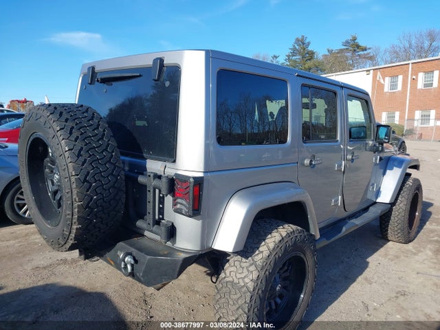 1C4BJWEG3HL619572 Jeep Wrangler Unlimited Sahara 4x4