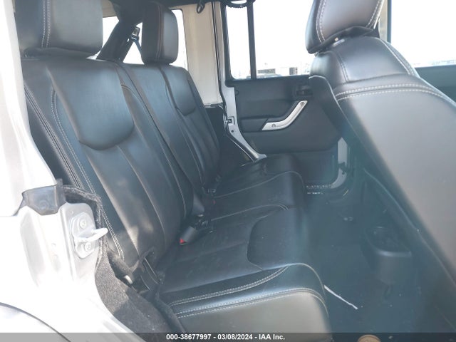 1C4BJWEG3HL619572 Jeep Wrangler Unlimited Sahara 4x4