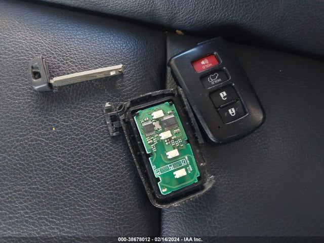 Toyota Rav4 Limited 2017 2T3DFREV2HW619179 Image 11