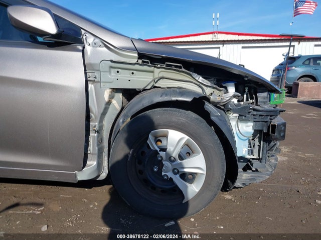 2016 HYUNDAI ELANTRA SE VIN: 5NPDH4AE4GH670594