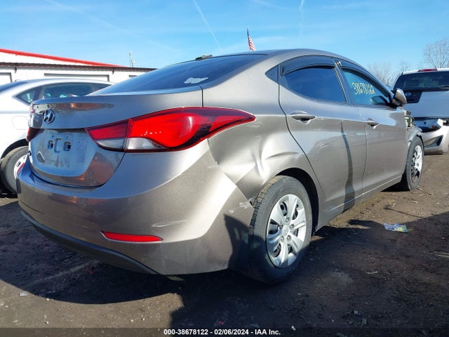 2016 HYUNDAI ELANTRA SE VIN: 5NPDH4AE4GH670594