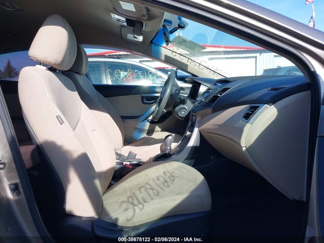 2016 HYUNDAI ELANTRA SE VIN: 5NPDH4AE4GH670594