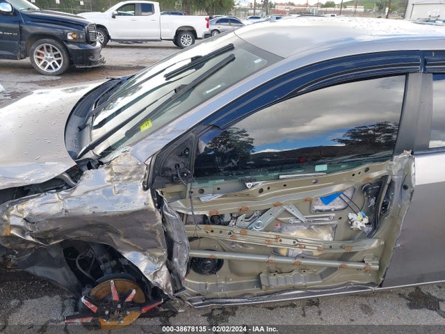 Toyota Corolla Le Plus 2014 2T1BURHE2EC090413 Image 12