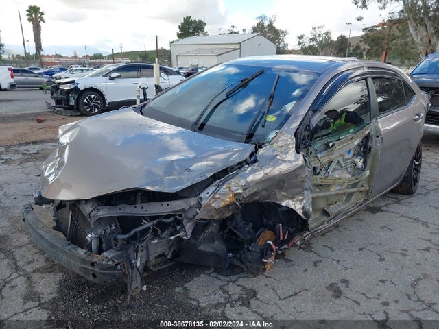 Toyota Corolla Le Plus 2014 2T1BURHE2EC090413 Image 2