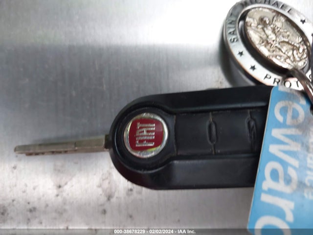 2013 FIAT 500 3C3CFFAR0DT742892 Photo 10