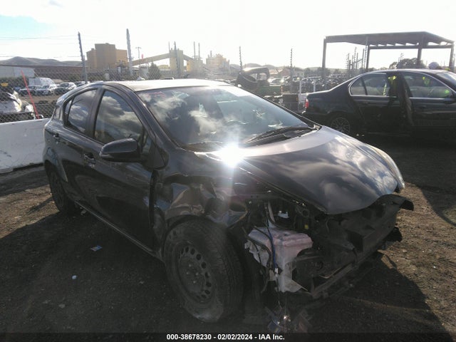 Toyota PRIUS C 2015 JTDKDTB3XF1086605 Image 14