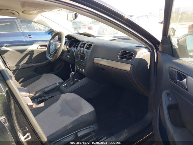 3VW2B7AJ4JM225228 Volkswagen Jetta 1.4t S
