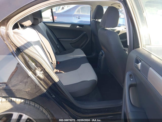 3VW2B7AJ4JM225228 Volkswagen Jetta 1.4t S