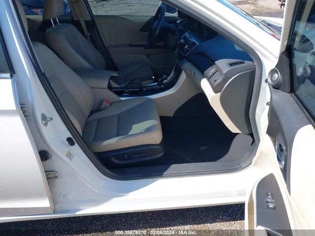 Honda Accord 2014 1HGCR2F82EA048615 Image 17