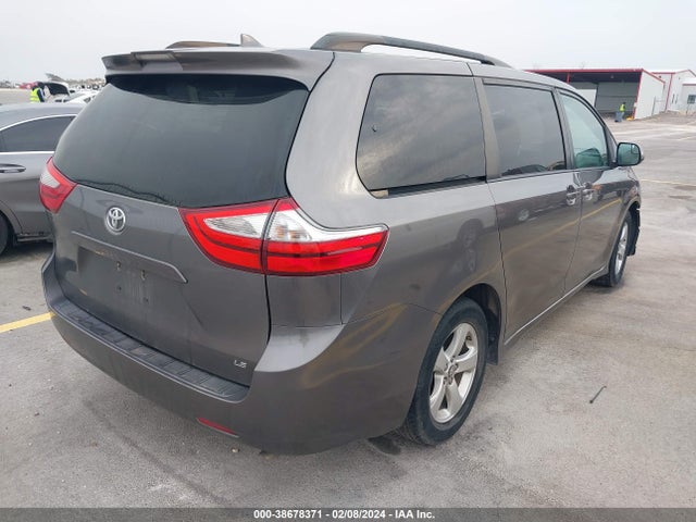 Toyota Sienna Le 8 Passenger 2018 5TDKZ3DC9JS944477 Image 4