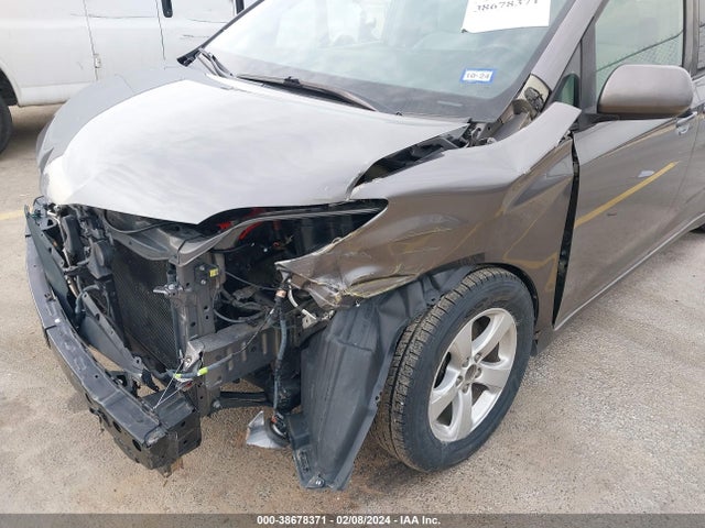 Toyota Sienna Le 8 Passenger 2018 5TDKZ3DC9JS944477 Image 6