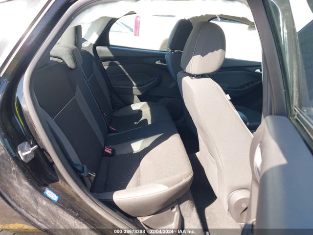 Ford FOCUS SE 2014 1FADP3F26EL208225 Image 8
