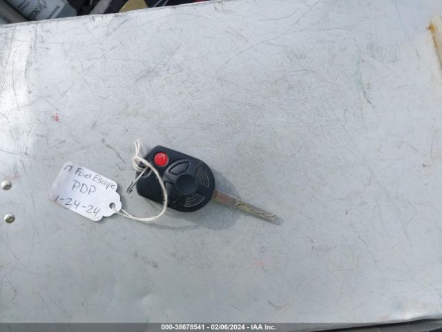 1FMCU0GD4HUB14559 Ford ESCAPE SE
